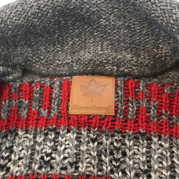 Canadian maple leaf warm sweater sized 3T - Picture 3 of 10